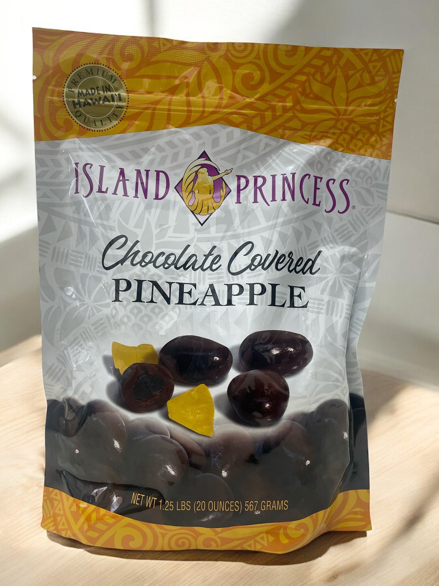 Island Princess chocolate-covered pineapple 567g packaging.