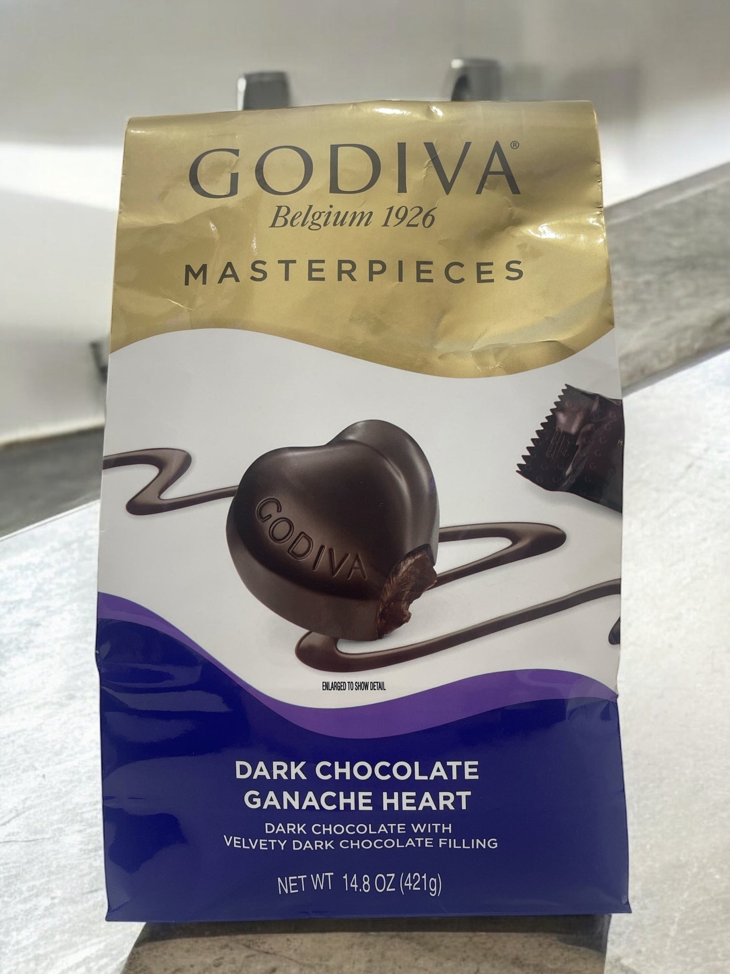 GODIVA Masterpieces Dark Chocolate Heart Costco Exclusive Pack, 421g.