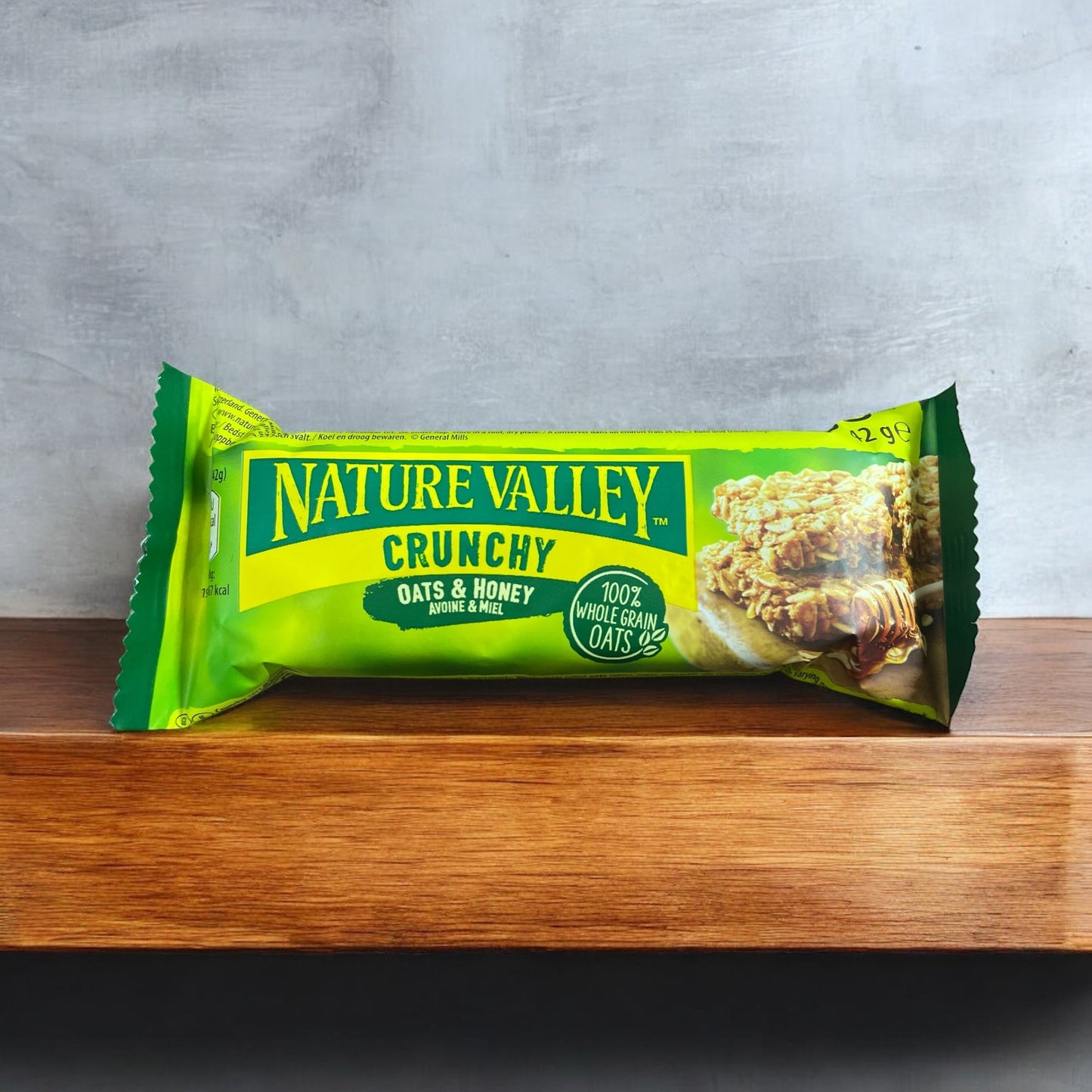 NATURE VALLEY Oats & Honey Cereal Bar, 2-Pack, Crunchy Snack, Front Packaging.