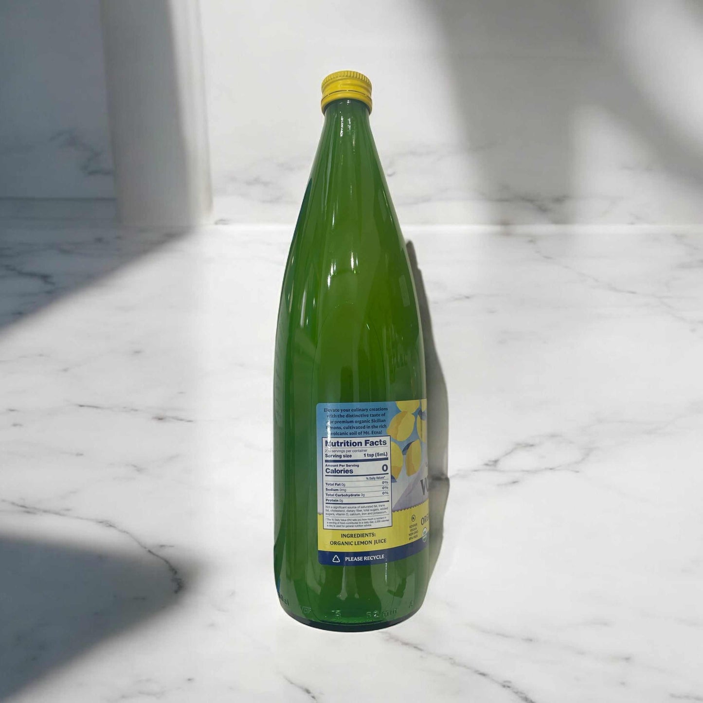 イタリアン ボルケーノの100%オーガニックレモンジュース1Lボトル