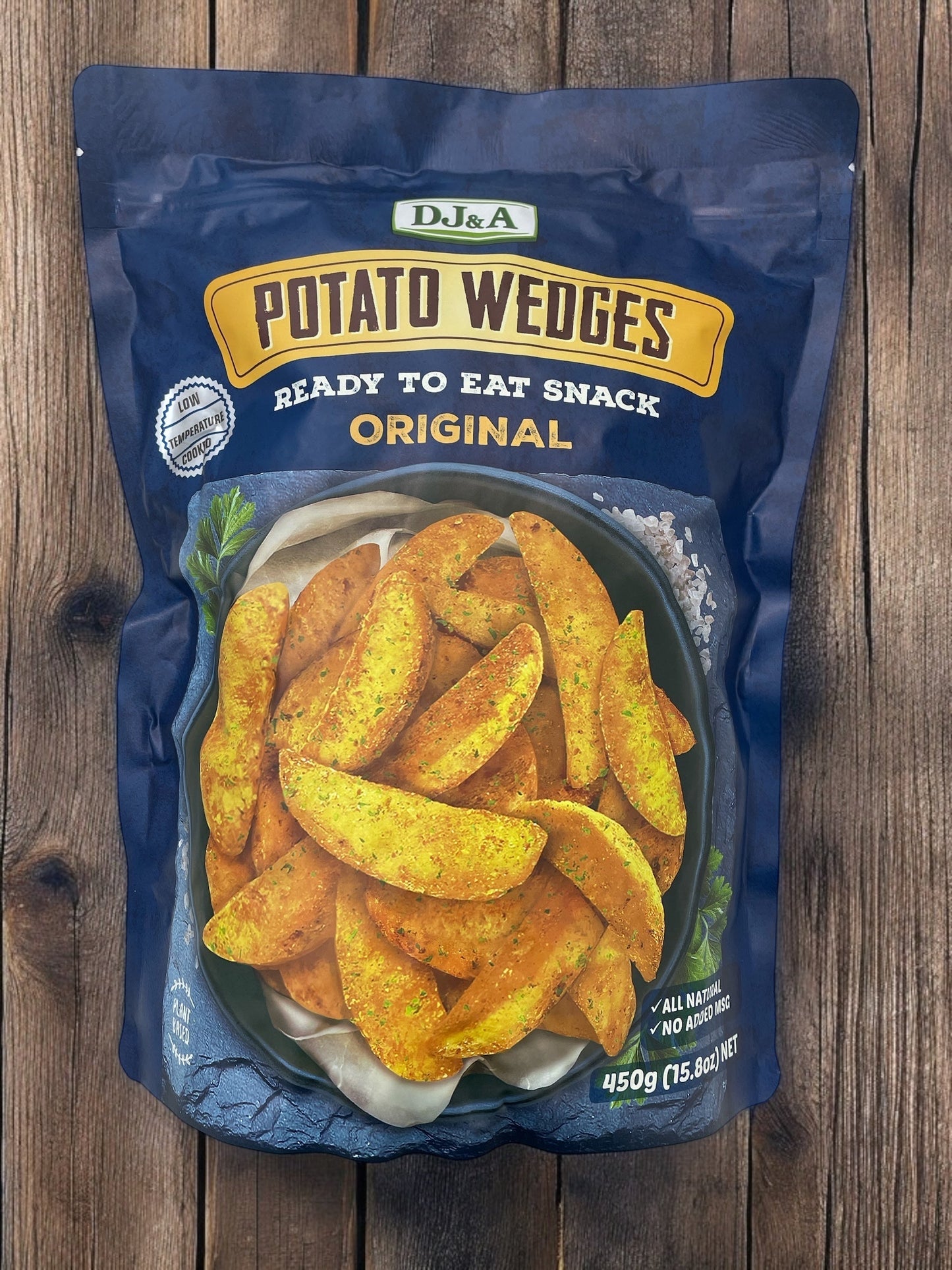 DJ&A Potato Wedges 450g, plant-based snack, natural ingredients, fiber-rich, original flavor, no additives.