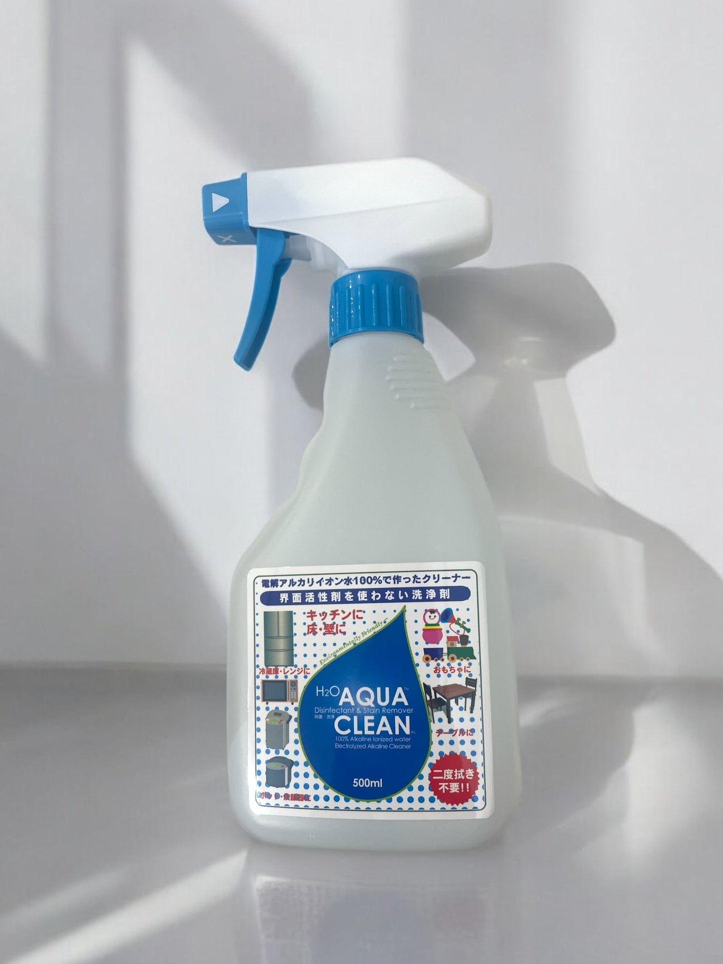H2O アクアクリーン 電解水クリーナー 500ml, 安全なアルカリ電解イオン水, 強力な洗浄力と消臭効果, ボトルイメージ.