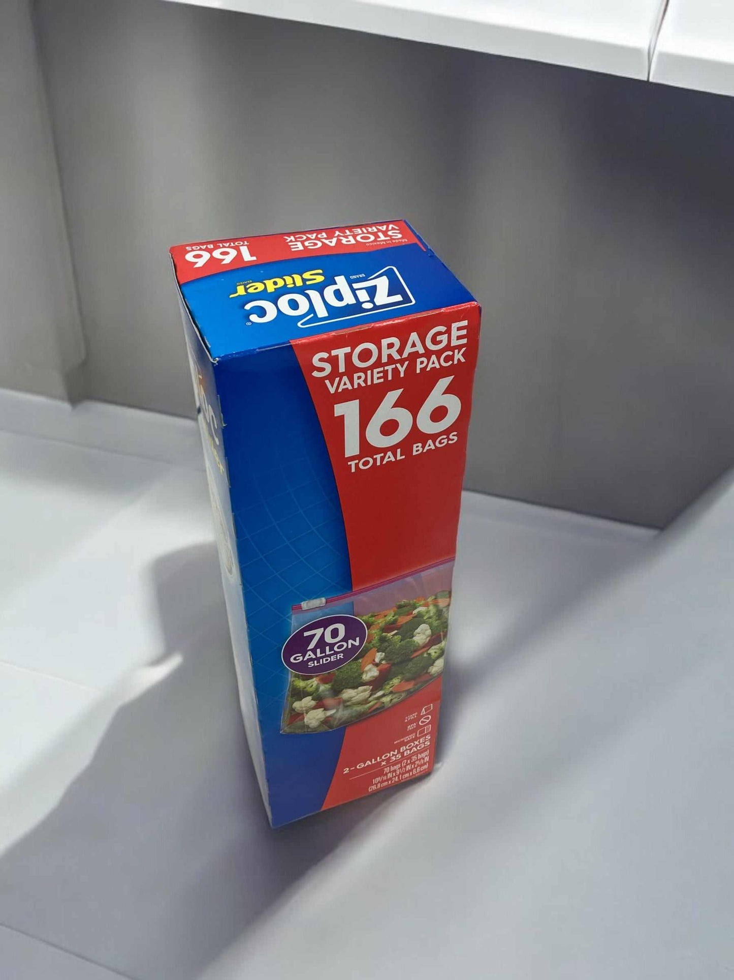 Ziploc GALLONスライダーバッグ 35枚入り、パワーシールドテクノロジーで耐久性と鮮度を保持。