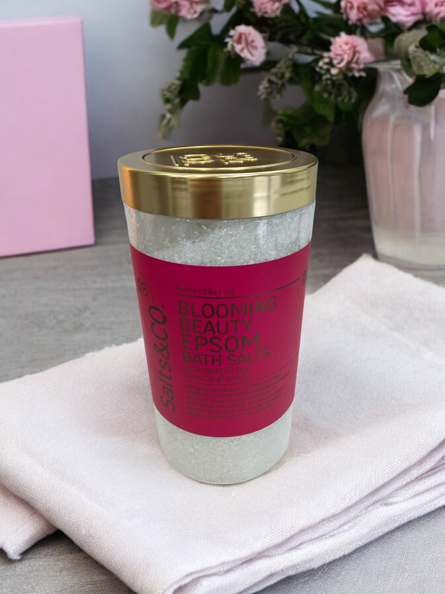 Salts&CO. Epsom bath salt with matcha, bamboo, and amber scent, 1kg gift pack.