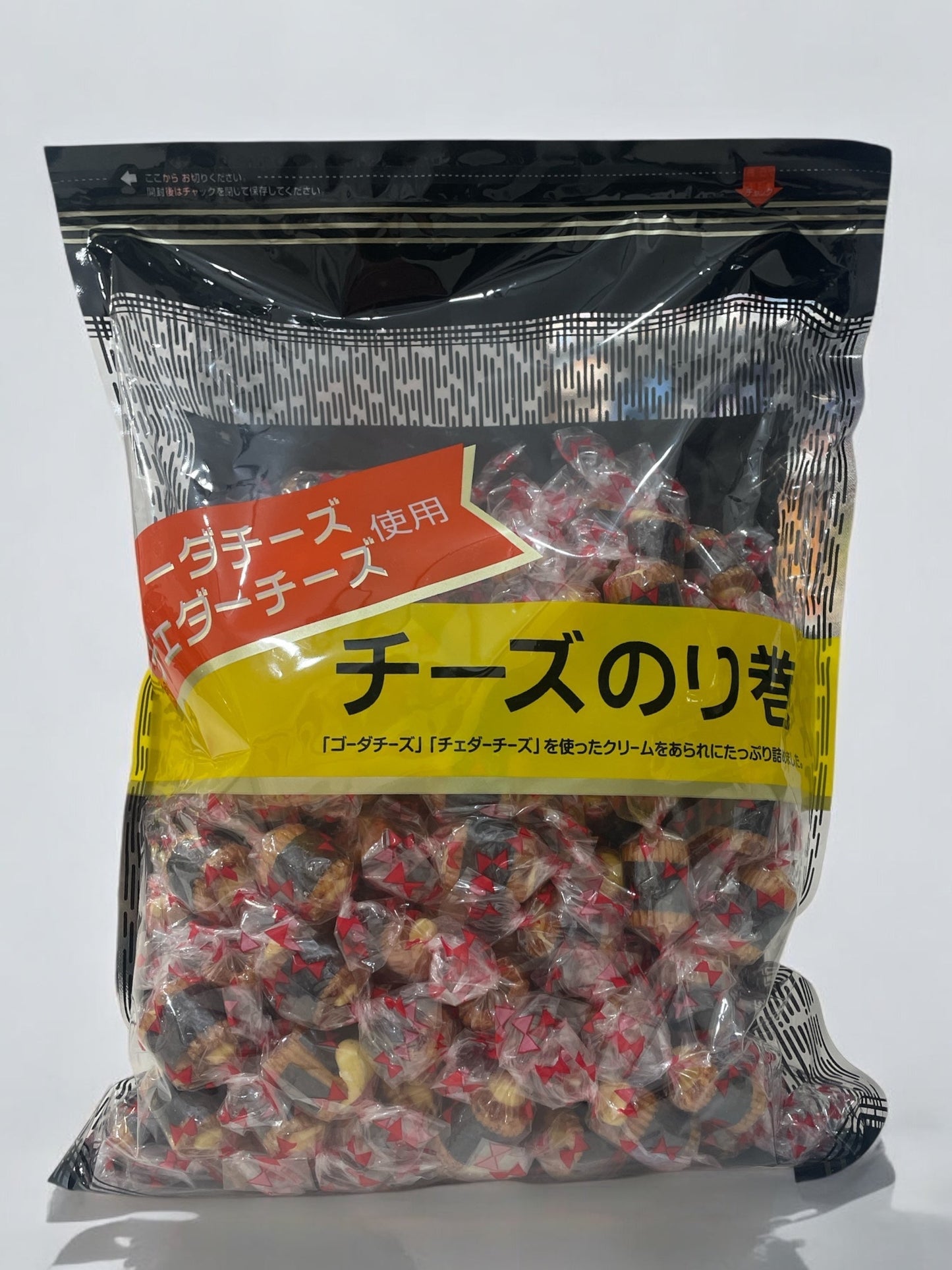 きらら チーズのり巻き 550g, コーダチーズとチェダーチーズを海苔で覆ったおかき, 大容量スナックバッグ.
