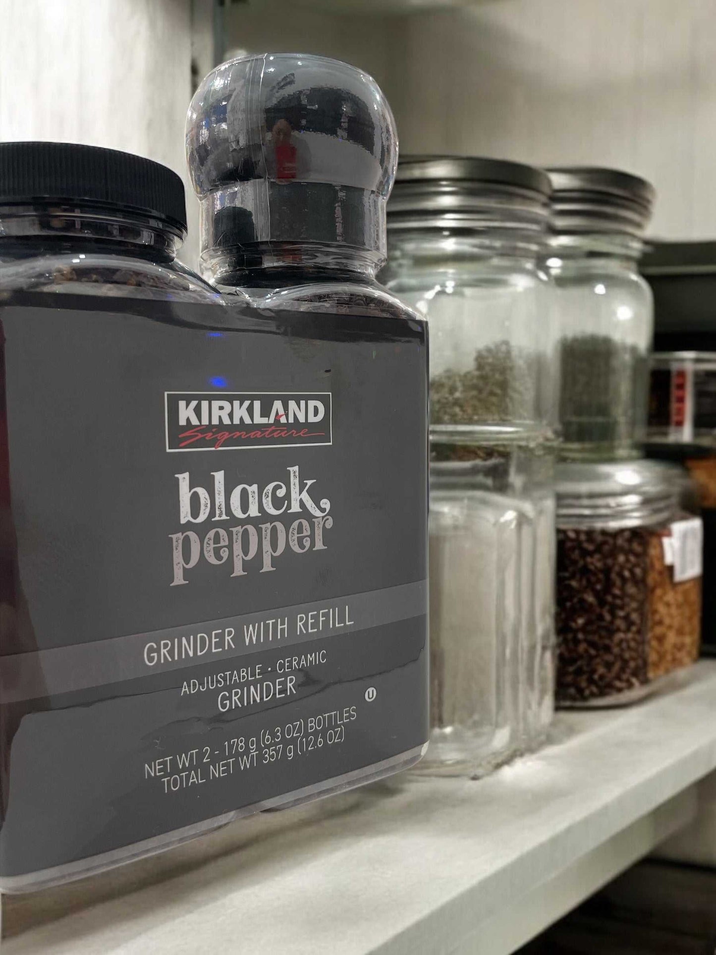 カークランドシグネチャーのブラックペッパーミル付き178g×2セット
