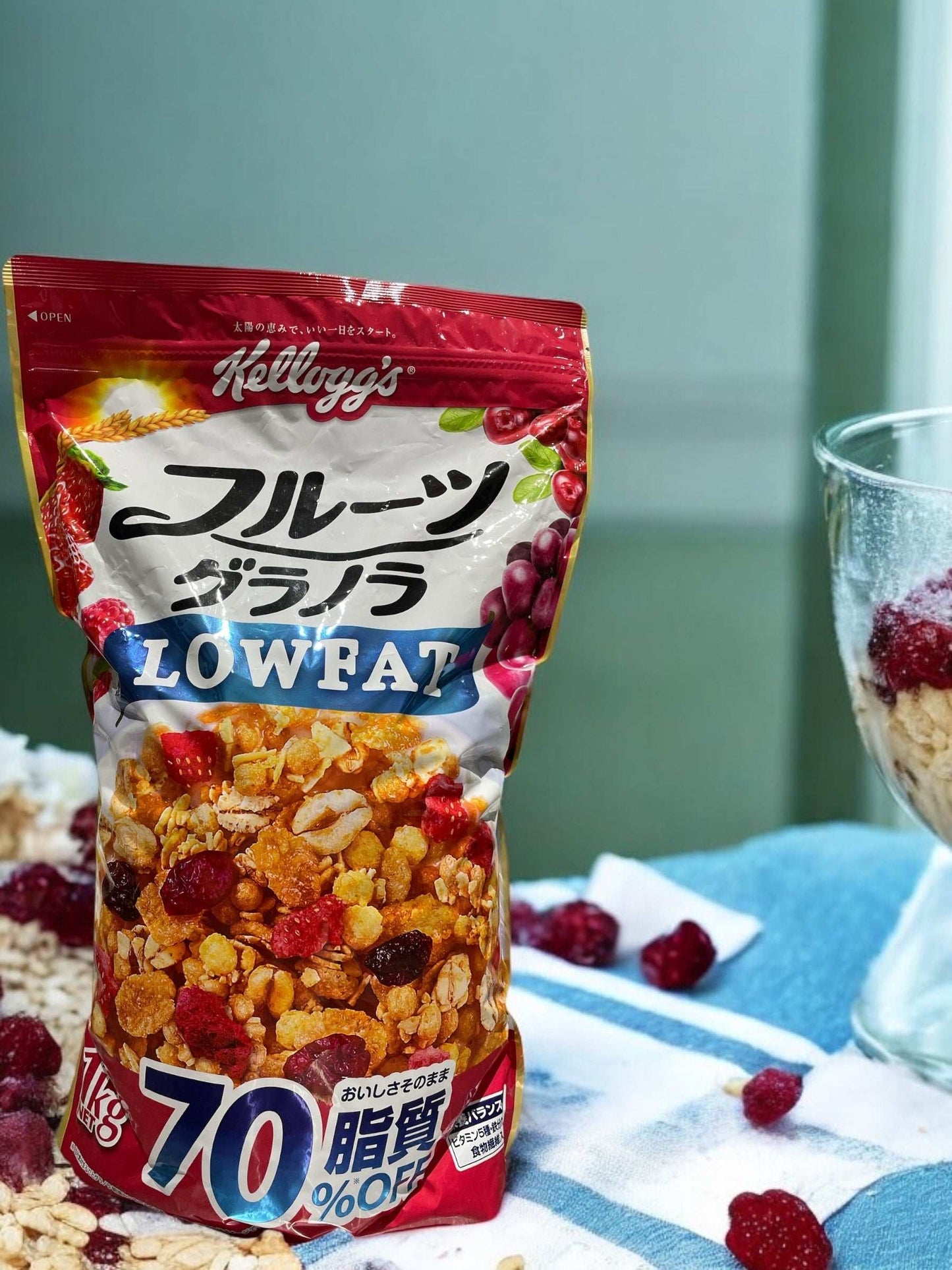 ケロッグ フルーツ グラノラ 低脂肪 1kg シリアルパッケージ