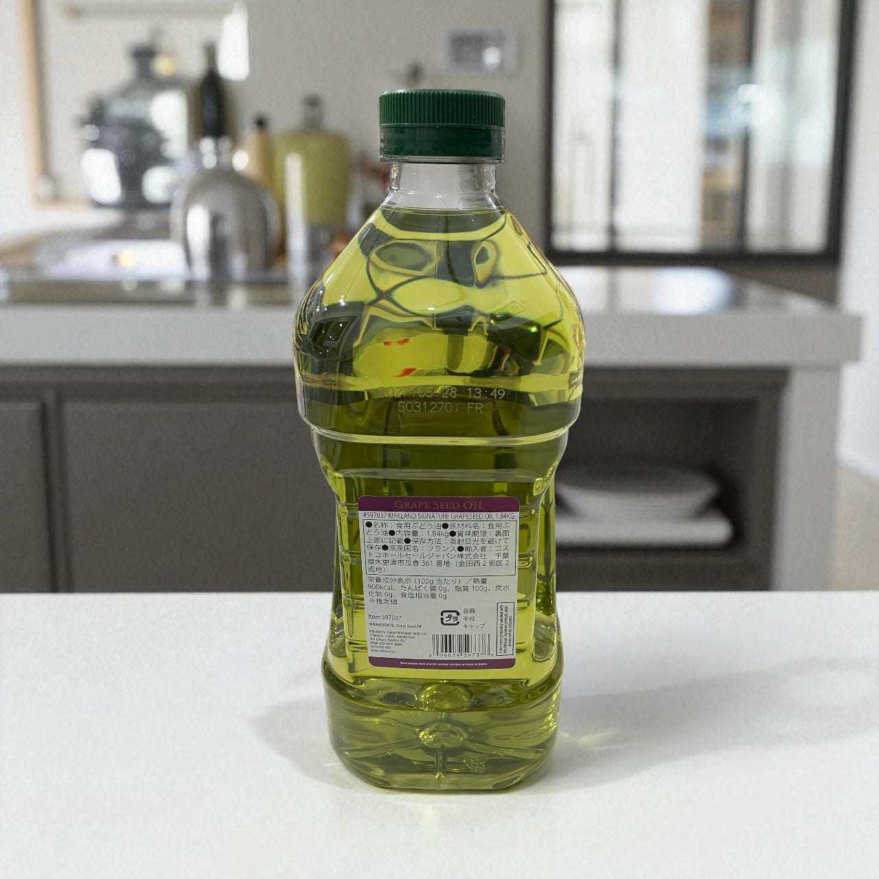 KSグレープシードオイル2Lの透明ボトル写真、健康的な調理用食用油