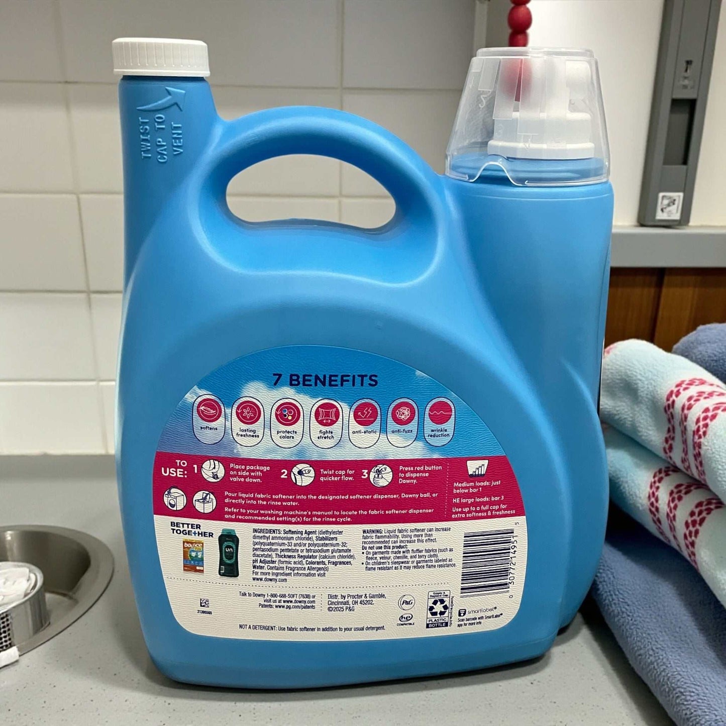 ウルトラダウニーエイプリルフレッシュ4.45L衣料用柔軟剤のボトル画像