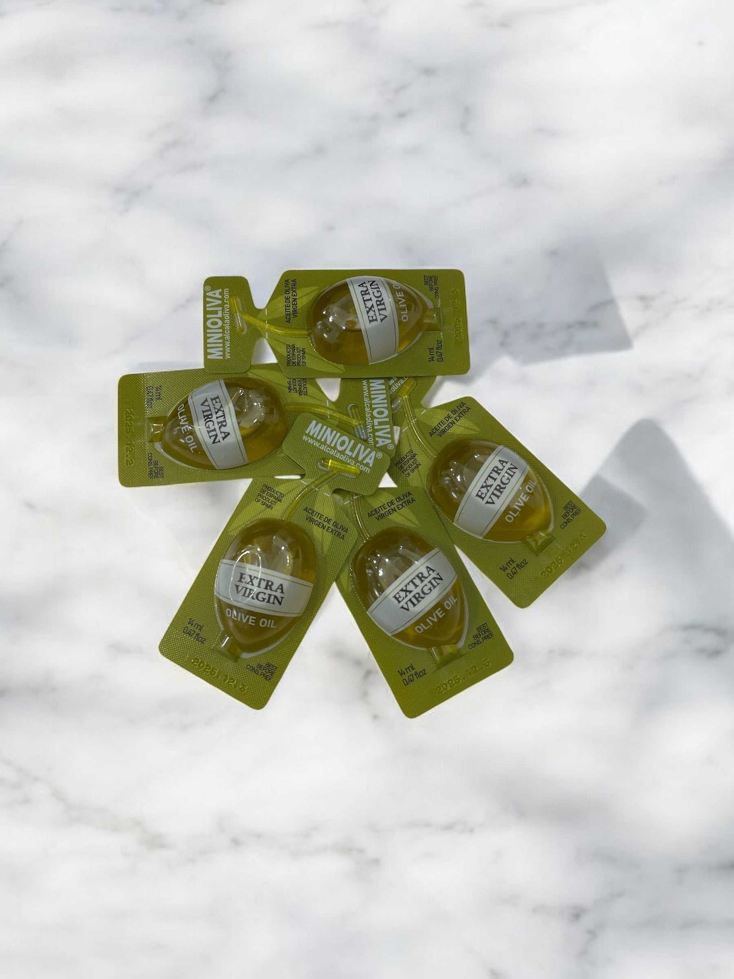 ミニオリーバのスペイン産エクストラバージンオリーブオイル1回分ポーションタイプ