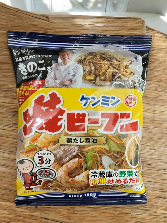 ケンミン 焼きビーフン 鶏だし醤油味 パッケージ, 米粉ノンフライインスタント麺, 65g, 簡単調理, 手軽に本格ビーフン.