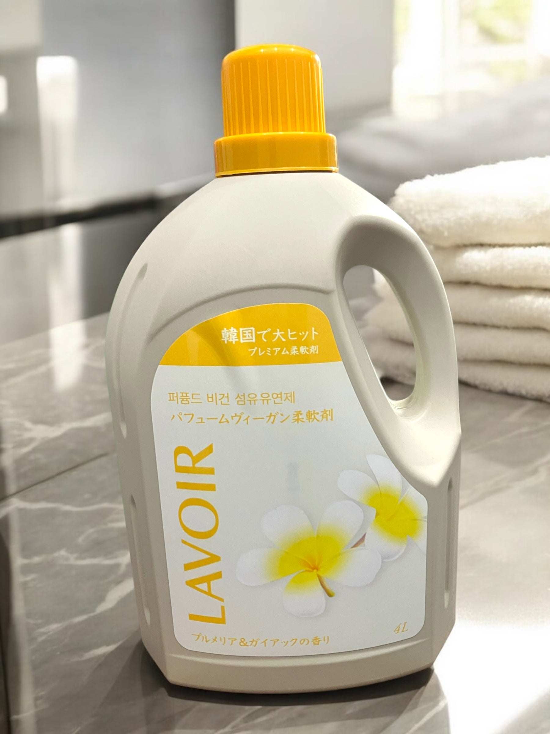 ラヴア 柔軟剤 パフュームヴィーガン柔軟剤 ブルメイア＆ガイアックの香り 4L 