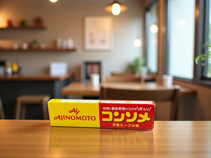 味の素コンソメ固形7個入り箱の室内テーブル上の写真