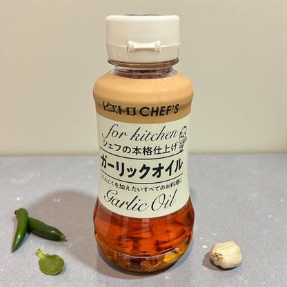 ピエトロの国産にんにく使用ガーリックオイル420g、香ばしいガーリックチップと唐辛子入り
