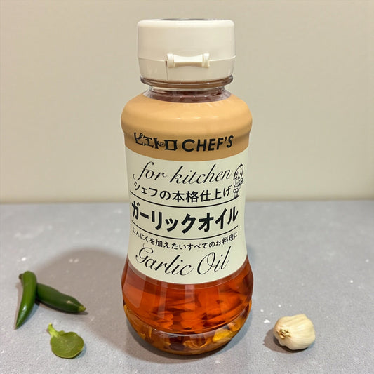 ピエトロの国産にんにく使用ガーリックオイル420g、香ばしいガーリックチップと唐辛子入り