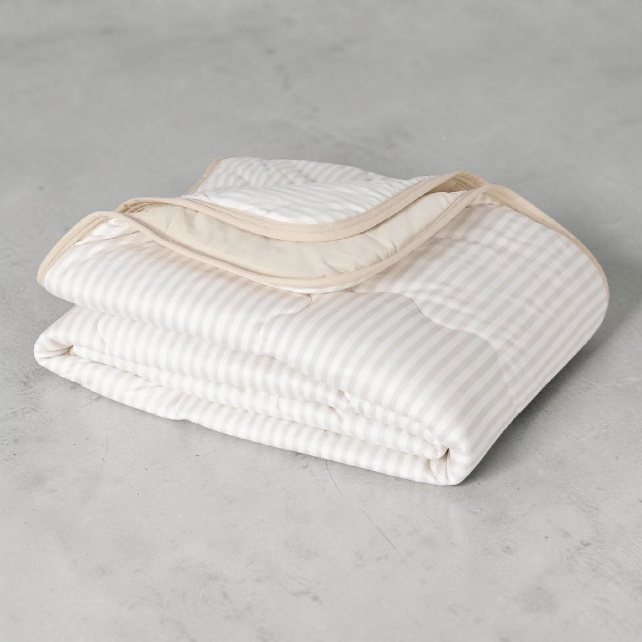 クーリング 大判ひざ掛け 152cm x 177cm BERKSHIRE BLANKET＆HOME