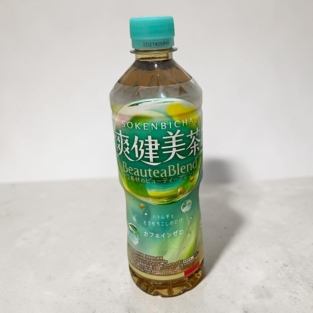コストコ 商品 全国発送 KOCOSTOREの爽健美茶600ml。12種類の素材ととうもろこしのひげをブレンドしたカフェインゼロのペットボトル茶